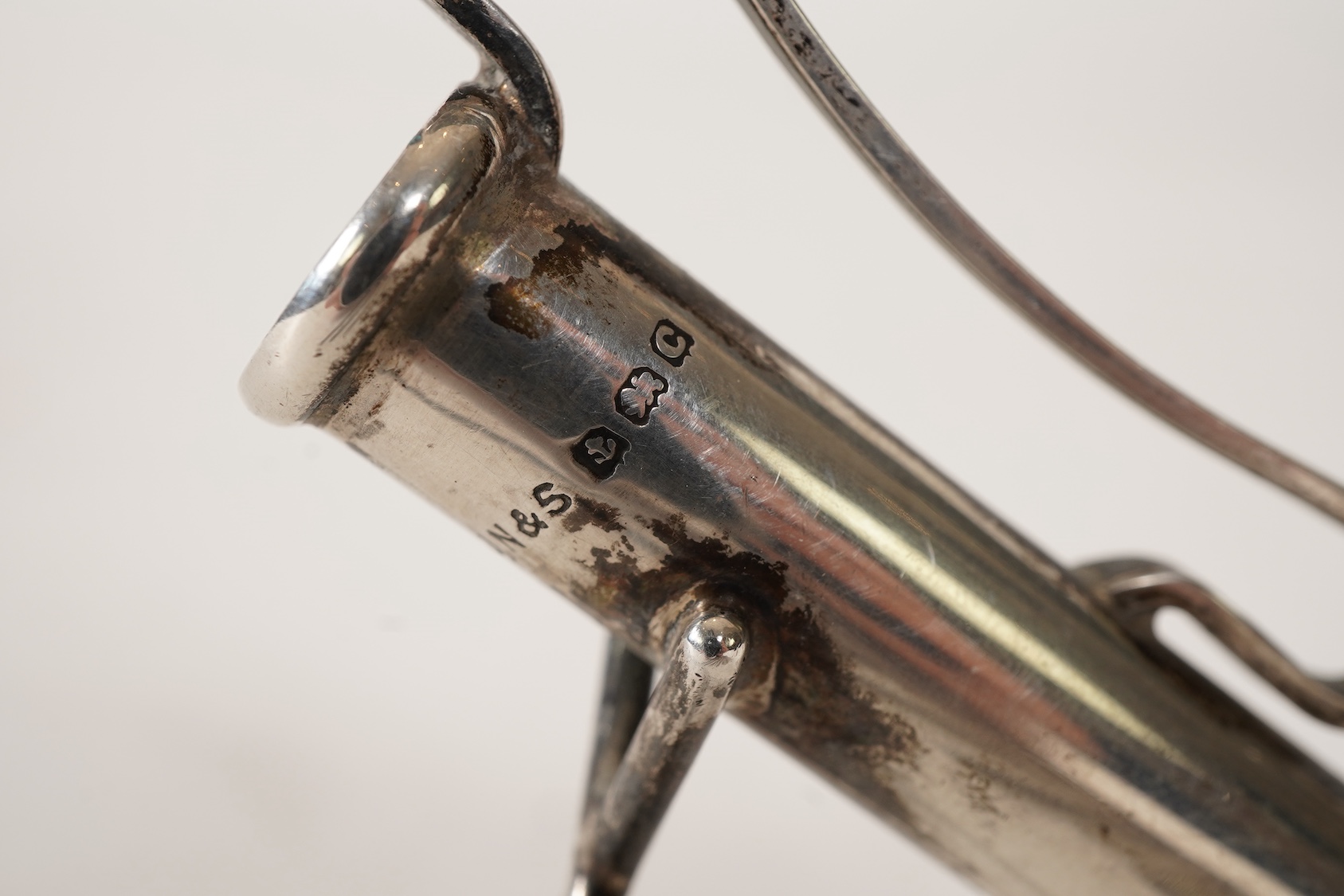 A set of six George V novelty silver cocktail sticks with holder, modelled as a golf bag with clubs, by John Nowill & Sons